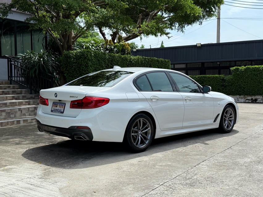 2020 BMW 520D MSPORT G30 รถมือเดียวออกป้ายแดง รถวิ่งน้อย เข้าศูนย์ทุกระยะ ไม่เคยมีอุบัติเหตุครับ