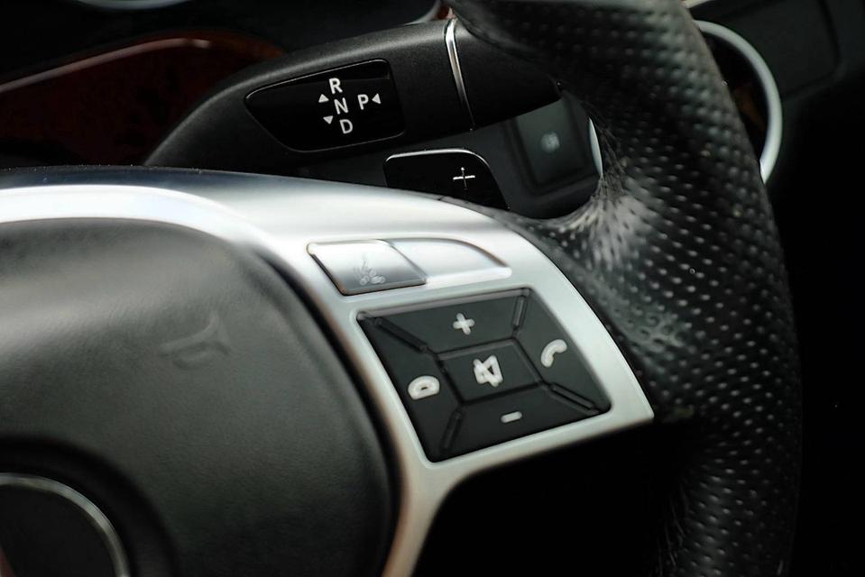 Mercedes Benz (W212) E300 Bluetec Hybrid Facelift 2014 รถโครตหรู ขายโครตถูก รถมือเดียวใช้น้อย ประวัติครบ รูปที่ 12