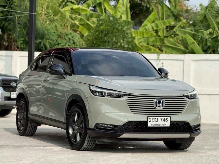 ปี 2021  HONDA HRV, 1.5 EL eHEV โฉม ปี21-ปัจจุบันตัวรถสีขาว(แร็ปสติกเกอร์สีเขียว) จดทะเบียน2022 2