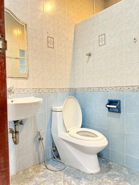 BRT วัดดอกไม้ 1กม. 5 นอน ซ.สาธุประดิษฐ์ 52-60 อาคารให้เช่า 4 ชั้น รีโนเวทใหม่ ฟังก์ชัน3 น้ำ 18 ตร.วา. 288 ตร.ม. ถ.พระราม 8