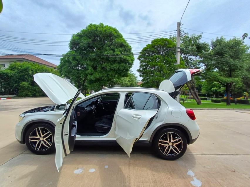 2016 BENZ GLA200 สภาพสวยจัด NOT ไม่ขยับ สีเดิมทั้งคัน ไม่แก๊ส ไม่ชน 9