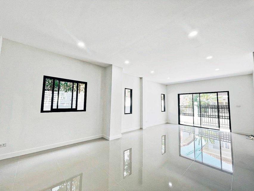 ขายถูกมาก บ้านสวย รีโนเวทใหม่ บุรีรมย์ วงแหวน ปิ่นเกล้า