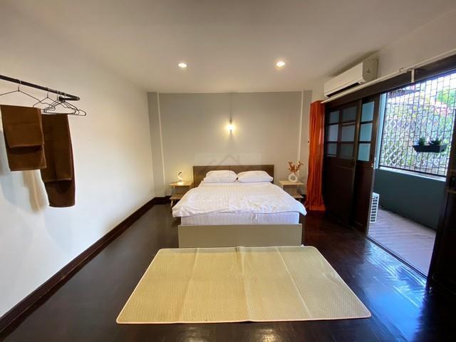 ให้เช่าทาวน์เฮ้าส์ ขนาดใหญ่ เอกมัยซอย 4 ถนนสุขุมวิท 63 เฟอร์นิเจอร์ครบ ใกล้ BTS เอกมัย 10