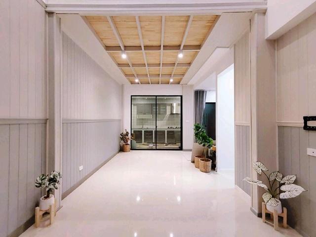 รามอินทรา3-7 MRT ลาดปลาเค้า 1.6 กม.ให้เช่าทาวน์โฮมหรู 3 ชั้น ทำเลดี 20 ตร.วา.160 ตร.ม.4 นอน เฟอร์พอตัว เซ็นทรัล รามอินทร 3