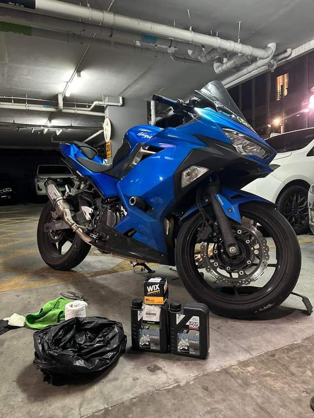 ขายรถ Kawasaki ninja 400cc สีน้ำเงิน
