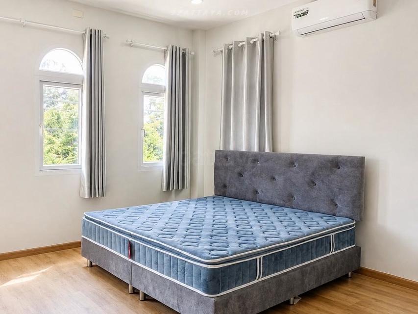 Urgent Sale — 4-Bedroom Detached House at Eak Aree Village, PattayaUrgent sale detached house at Eak Aree Village, Pattaya. Good location 3