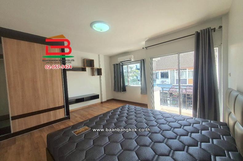 ทาวน์เฮาส์ หมู่บ้าน จามจุรี เนื้อที่ 17.2 ตร.ว (สุขาภิบาล 5 แยก 2) แขวงท่าแร้ง เขตบางเขน กรุงเทพมหานคร 9