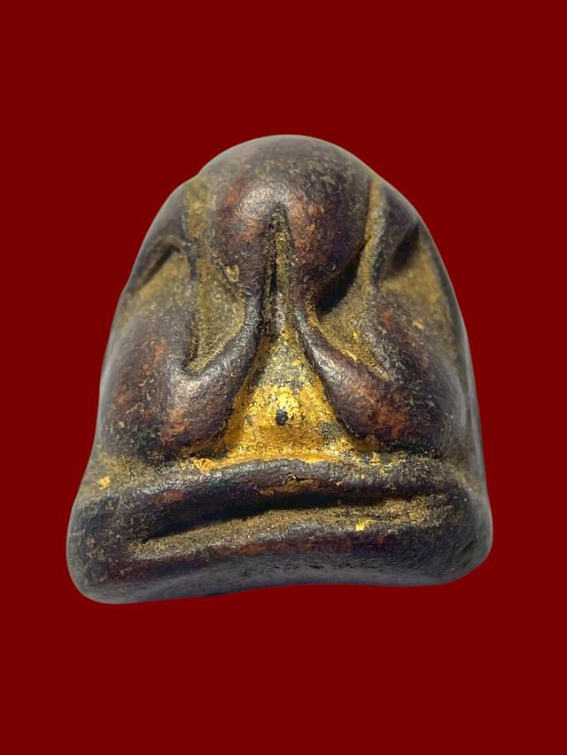 พระสมเด็จ พระสมเด็จเก่า พระเครื่องเก่า พระปิดตา พระเก่าสะสม พระหลวงพ่อเงิน พระซุ้มกอ พระนางพญาหลวงปู่โต๊ะ พระเก่า พระสมเด็จหลวงพ่อโตพระสมเด็จวัดเกศ ไช