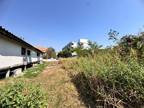 ขายที่ดินซอยลาดกระบัง3 ขนาด 371 ตร.วา (ถนนประชาทร) วิวลำธาร (N.1380) 11