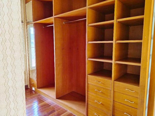 ตลาดมหาชัยเมืองใหม่ ถ.พระราม 2 ให้เช่าคฤหาสน์ บ้าน 2ชั้น 102ตร.วา. 4นอน พันท้าย รร.อัสสัมชัญ 1.9 กม. 302ตร.ม. สุดหรู วิว 6