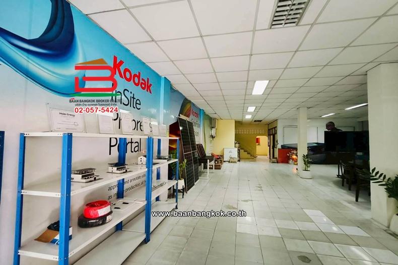 อาคารพาณิชย์ เนื้อที่ 40 ตร.ว. ซอยลาดพร้าว 45 ใกล้โรงเรียนพิบูลอุปถัมภ์ แขวงสามเสนนอก เขตห้วยขวาง 4