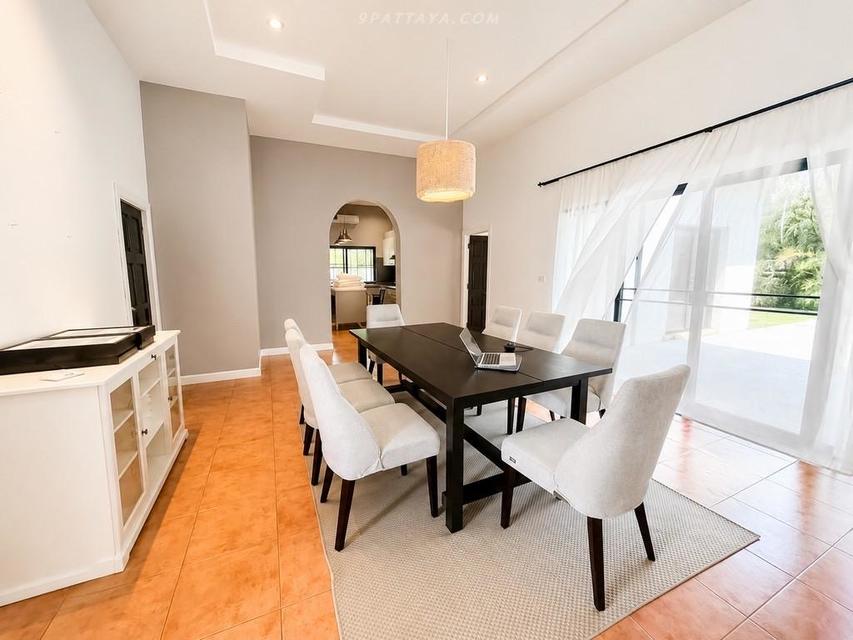 For Rent — Executive Pool Villa at Laurel Park, East PattayaLuxury private pool villa in Laurel Park, East Pattaya. Spacious, private รูปที่ 11