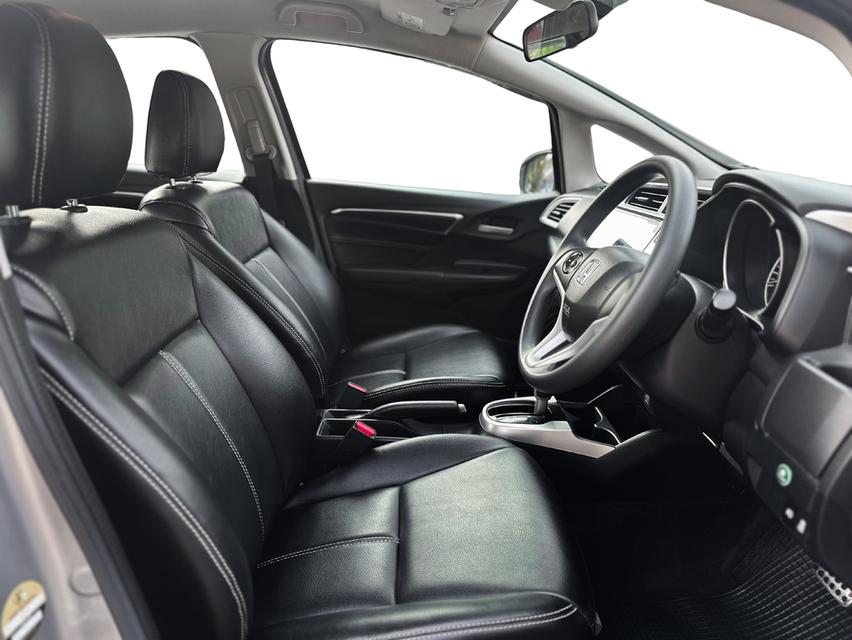Honda Jazz GK V 2019 AT รูปที่ 19
