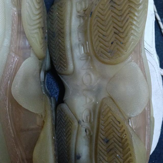 รองเท้า Balenciaga triple S รูปที่ 7