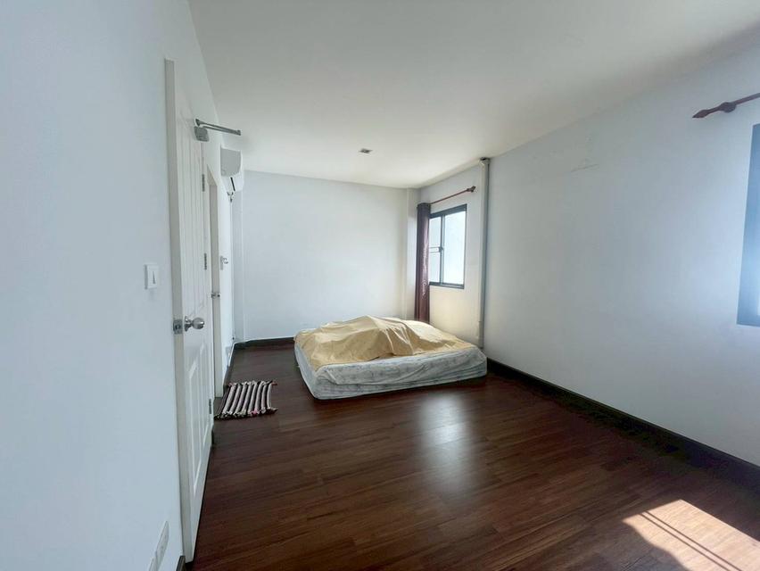 ขายบ้าน 3 ชั้น หมู่บ้านลิฟวิ่งเรสซิเดนซ์รังสิต-ราชพฤกษ์ 6