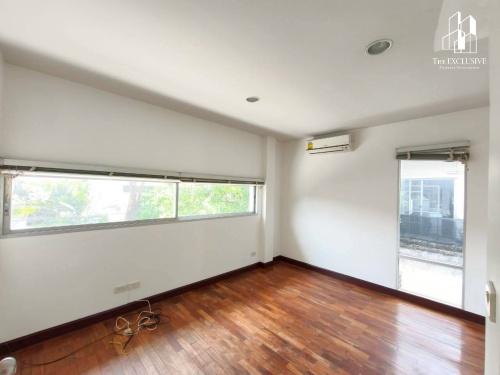 ขายบ้านเดี่ยว 2 ชั้น พร้อมอยู่ ทำเลวัชรพล 11