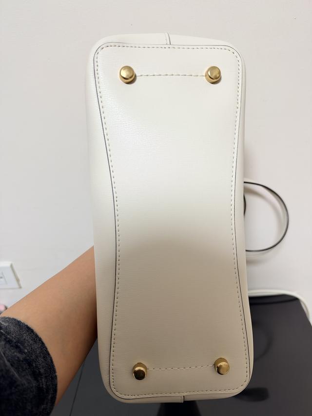 กระเป๋ารุ่น COACH Avenue Carryall F48 รูปที่ 8