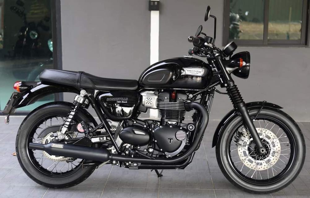 Triumph Bonneville T100 3