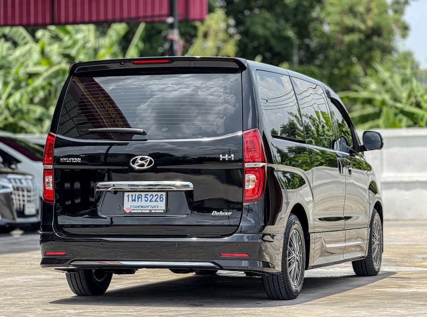 รหัสรถ WRT5226 2021 HYUNDAI H1 DELUXE โฉม ปี18-ปัจจุบัน