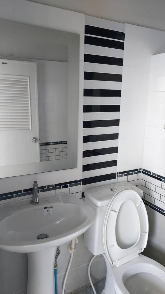 อาคารพาณิชย์ 2 ชั้น  ด้านหน้ากว้าง 2 คูหา  2 ห้องนอน 3 ห้องน้ำ 1 ห้องครัว 12