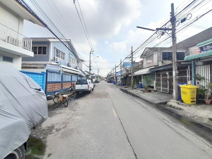 ทาวน์เฮ้าส์ 2 ชั้น หมู่บ้านลานทอง ติวานนท์-ปากเกร็ด นนทบุรี 16