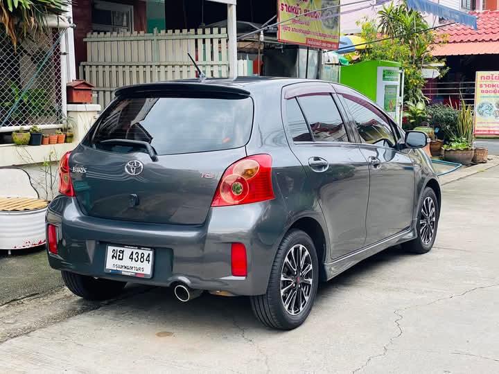 ปล่อยขายด่วน Toyota Yaris  2012 4