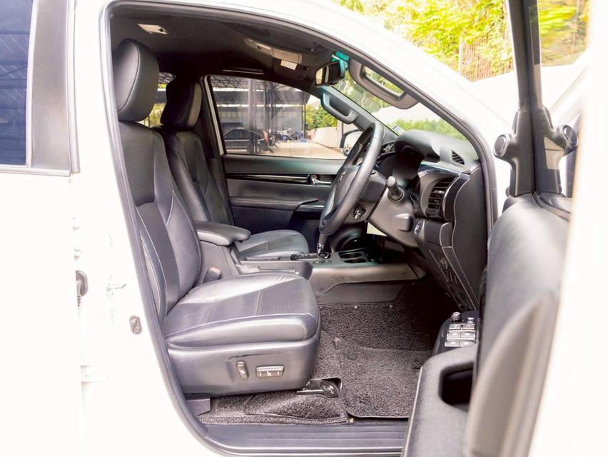 Toyota Revo Rocco 2.8 2WD ปี 2019  19