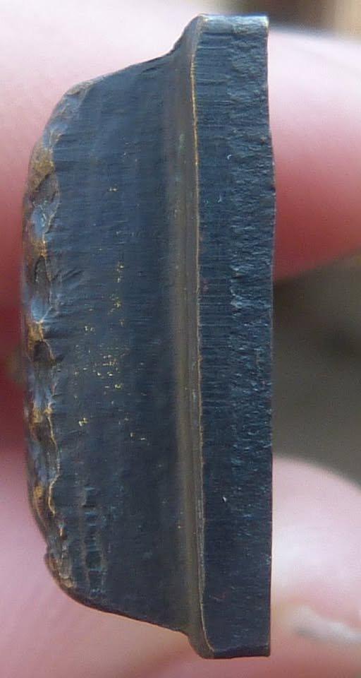 หลวงปู่ทวดพิมพ์ใหญ่หลังหนังสือ รูปที่ 3