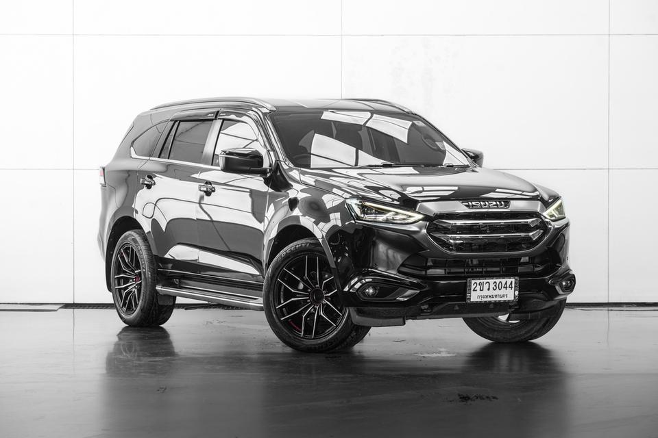 2022 ISUZU MU-X 3.0 ELEGANT 2WD สีดำ เลขไมล์ 87850 กม. 2