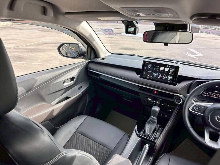 TOYOTA YARIS ATIV 1.2 PREMIUM เกียร์  Auto สีเทา ปี 2022 15