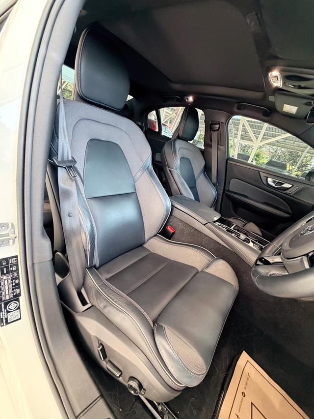 รถ volvo s60 รุ่น T8 R รูปที่ 9