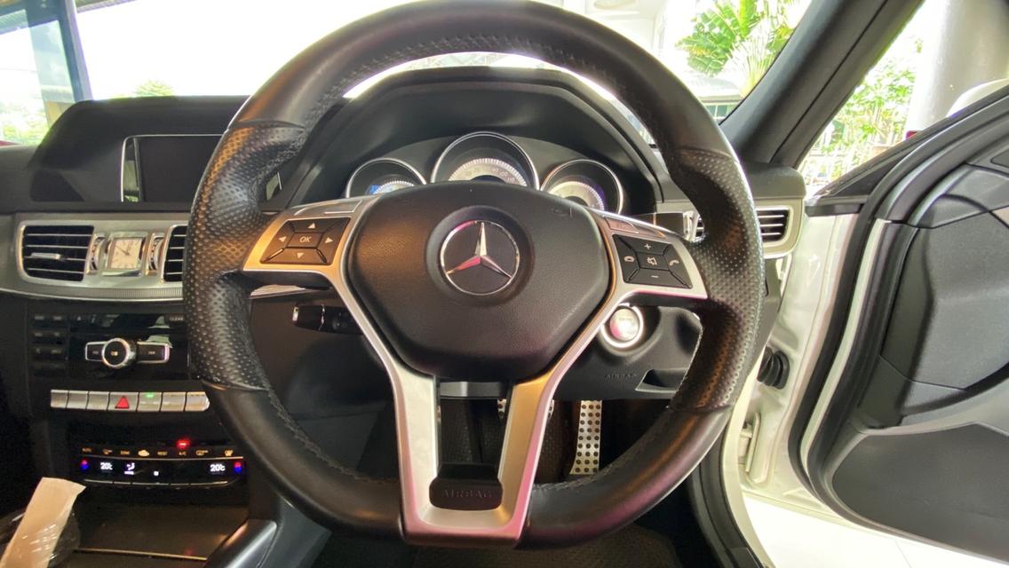 BENZ E200CGI SALOON ปี 2013 16