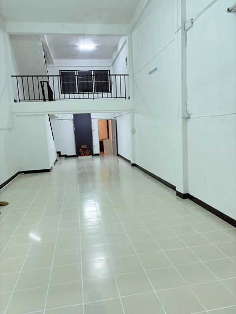 MRTรามอินทรา กม.8 2.9กม.ซอยเสรีไทย 44-52 สวนสยาม อาคาร 3.5 ชั้น 3 นอน 3 น้ำ 20 ตร.วา. 260 ตร.ม. แฟชั่นไอส์แลนด์ 3.5 กม. 2