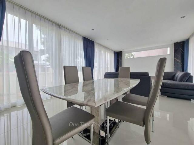 ขายพูลวิลล่าติดทะเล หมู่บ้าน ซีบรีซ วิลล่า พัทยา แยกกระทิงลาย 10