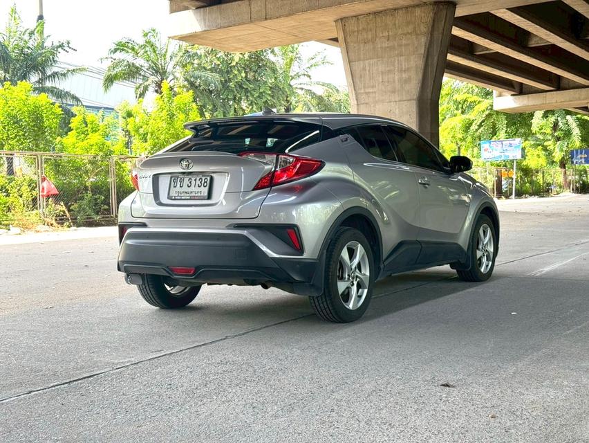 ขายรถ Toyota C-HR 1.8 Mid ปี 2018 สีเทา เกียร์ออโต้