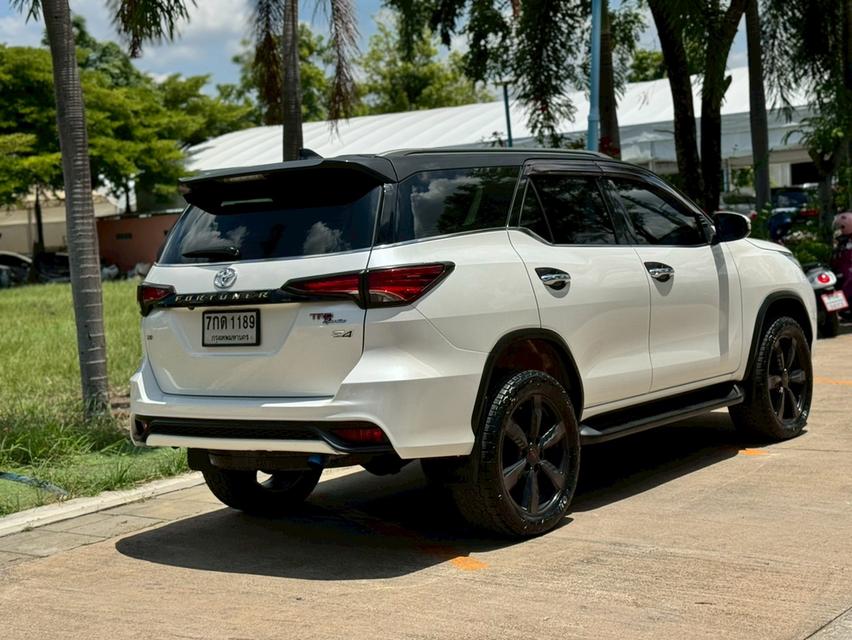 Toyota Fortuner 2.8TRD 4wd ปี18