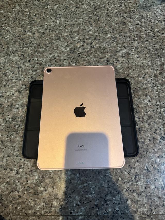 ขายiPadAir4สีใหม่หายากPink64กิ๊กWifi Celluerใส่ซิมได้ไร้รอยจอใสขาวไม่มีไบร้ไม่มีเหลืองหายากมากๆ