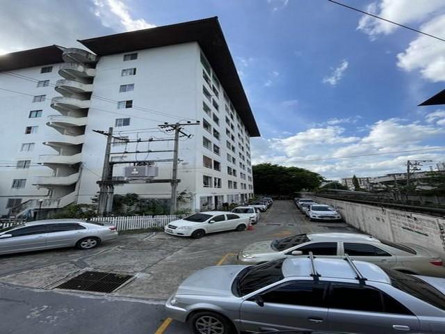 PB5471 ขายคอนโดมิเนียม วิวสระว่ายน้ำ คอนโดซิตี้วิลล่า (City Villa) ซอยลาดพร้าว130 ตึกF1 ชั้น9 ห้องมุม ห้องเปล่ารีโนเวทใหม่ ใกล้ MRT ลาดพร้าว 101