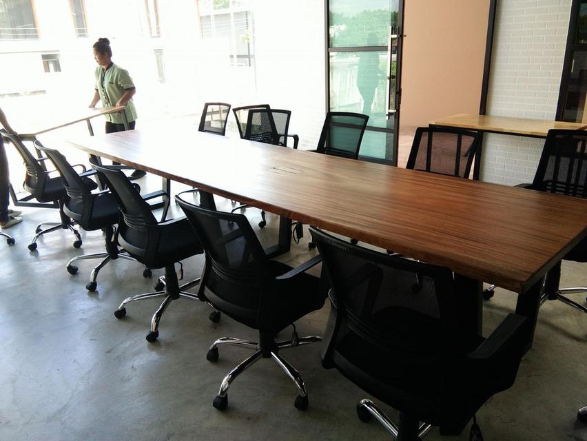 โต๊ะไม้ ยาว 4  เมตร  ( เพจ : Chat_Shop ) 6