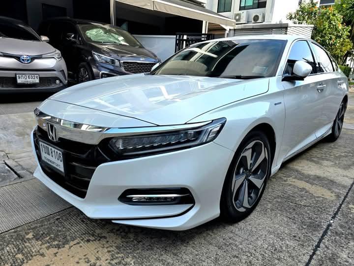 Honda Accord ปี 2020 สีขาว 3