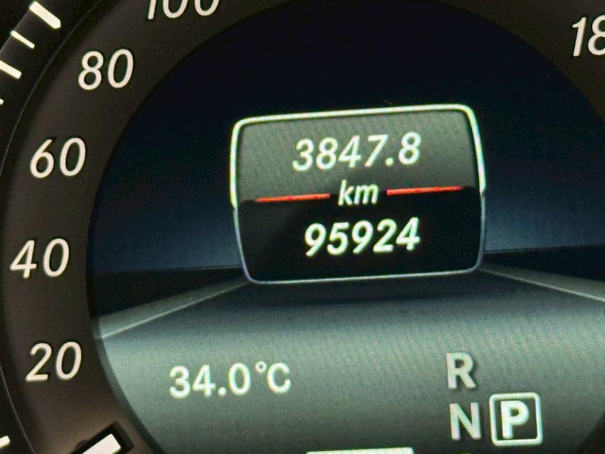 รหัสรถ NP888 : BENZ E300 BLUETEC HYBRID AMGปี : 2016 7