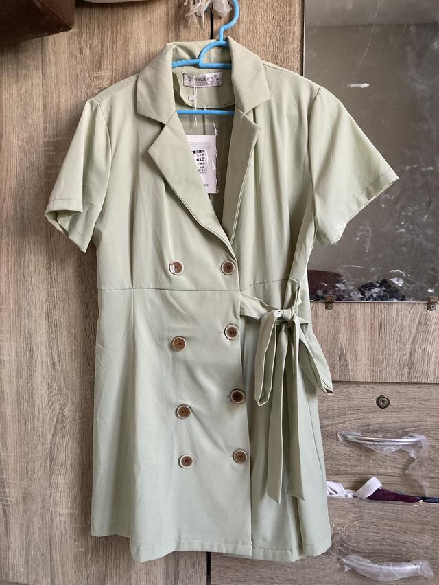 เดรสเขียว