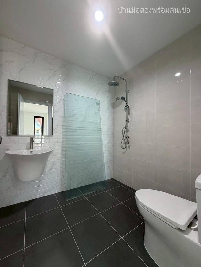 ทาวน์โฮม 3 ชั้น ซอยนาคนิวาส 37 ถนนประดิษฐ์มนูธรรม 14