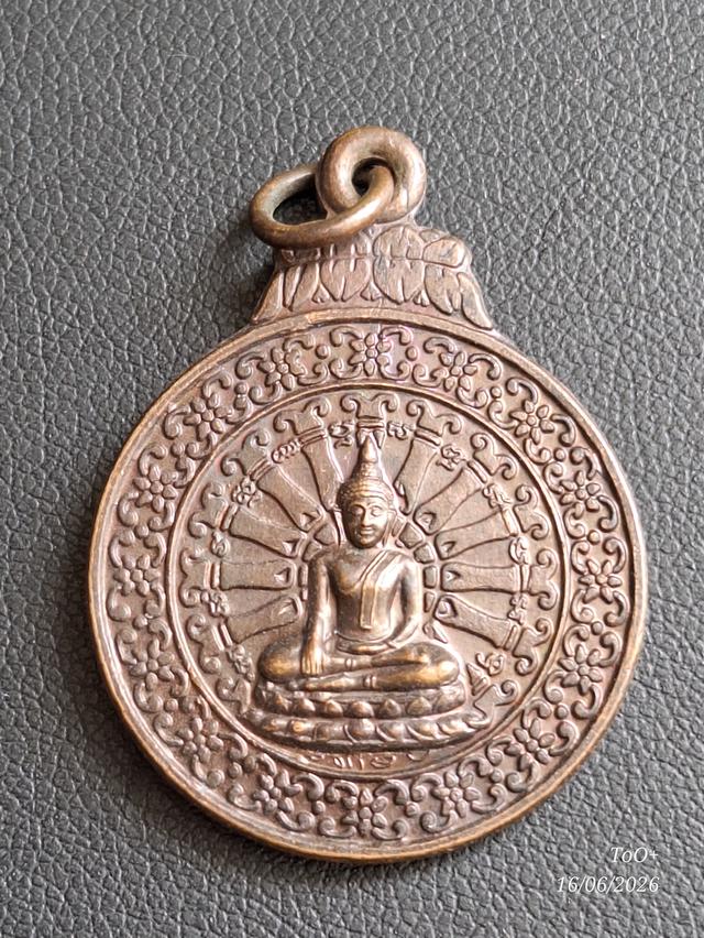 หลวงพ่อวัดเขาตะเครา เพชรบุรี
