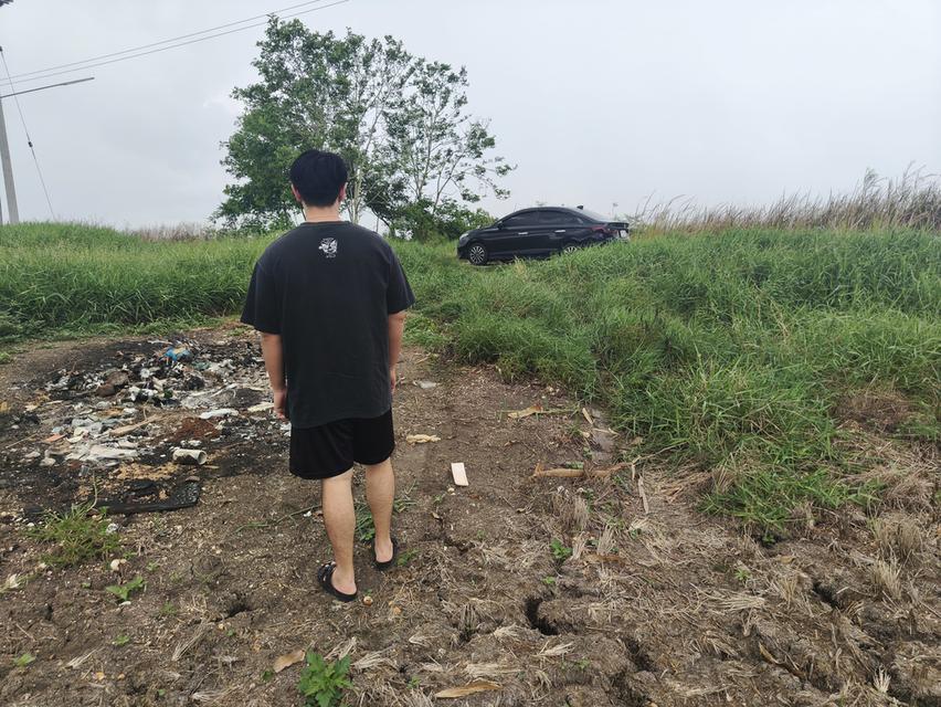 ที่ดินคลองสิบลำลูกกา ทางด่วนลง หน้าติดถนน หลังติดคลอง มีหลายแปลง 3 ไร่ 4 ไร่ 5 ไร่ 6