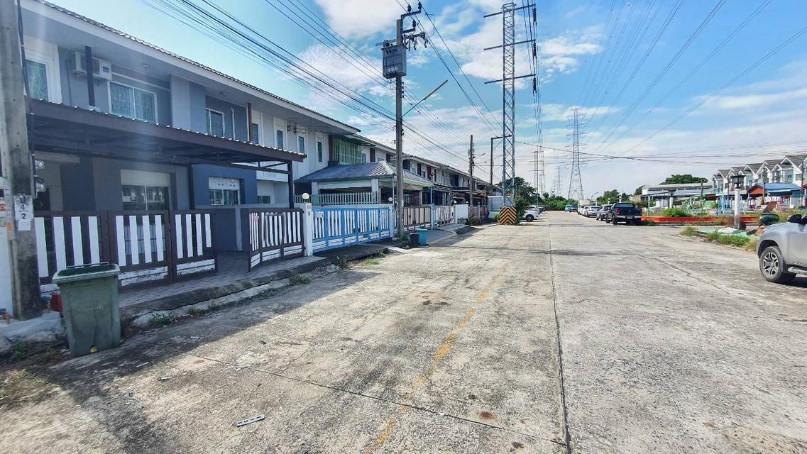 ทาวน์โฮม 2 ชั้น หมู่บ้านมัณฑิรา บางพลี-ตำหรุ พร้อมอยู่