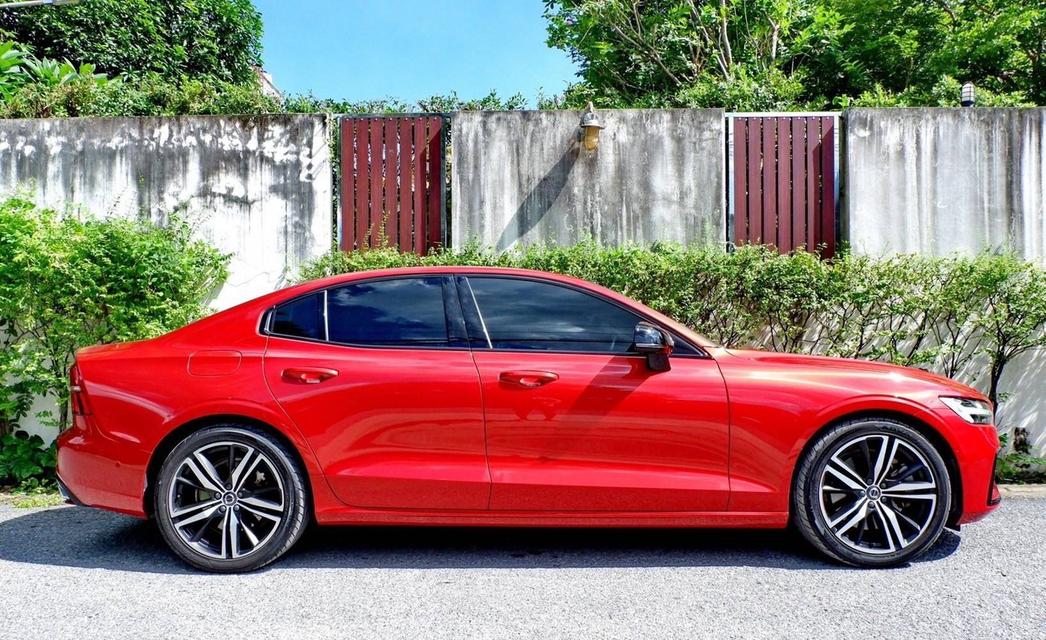 Volvo S60 T8 R Design AWD TOP 2020 รถบ้านสุดหรู ไม่ค่อยได้ใช้ ไมล์น้อยสุดในตลาด 5