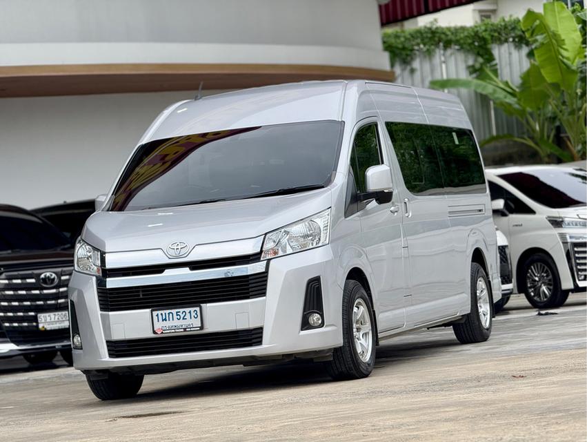 TOYOTA COMMUTER 2.8 2020