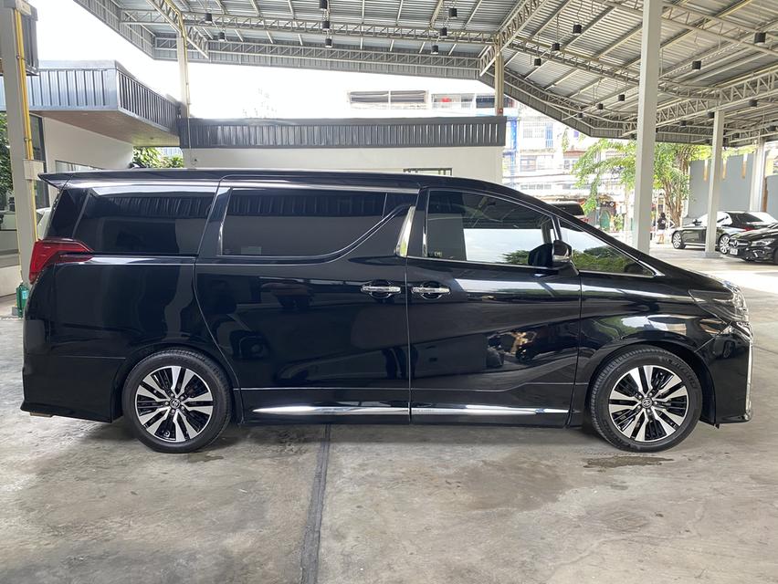 Toyota alphard  7