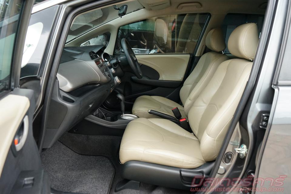 2012 HONDA JAZZ 1.5 V ( 4899 ) 9